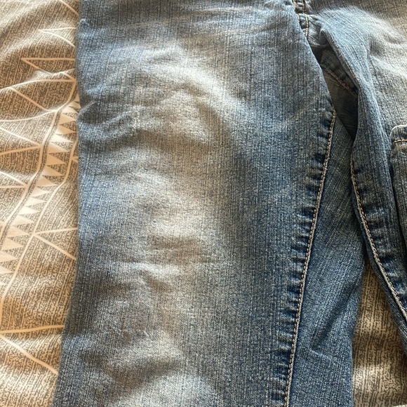 Royalty slightly distressed jeans size 8 - Picture 4 of 5